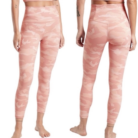 Athleta Pants - Athleta Elation Camo Pink Leggings Size XXS 7/8 Length Yoga Run Fitness Pants